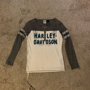 Harley-Davidson Women’s Long Sleeve Tee in Gray and White